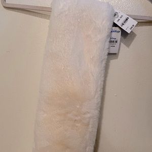 White Faux Fur Stole/Or Shawl